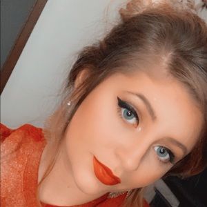 Meet your Posher, Tessa